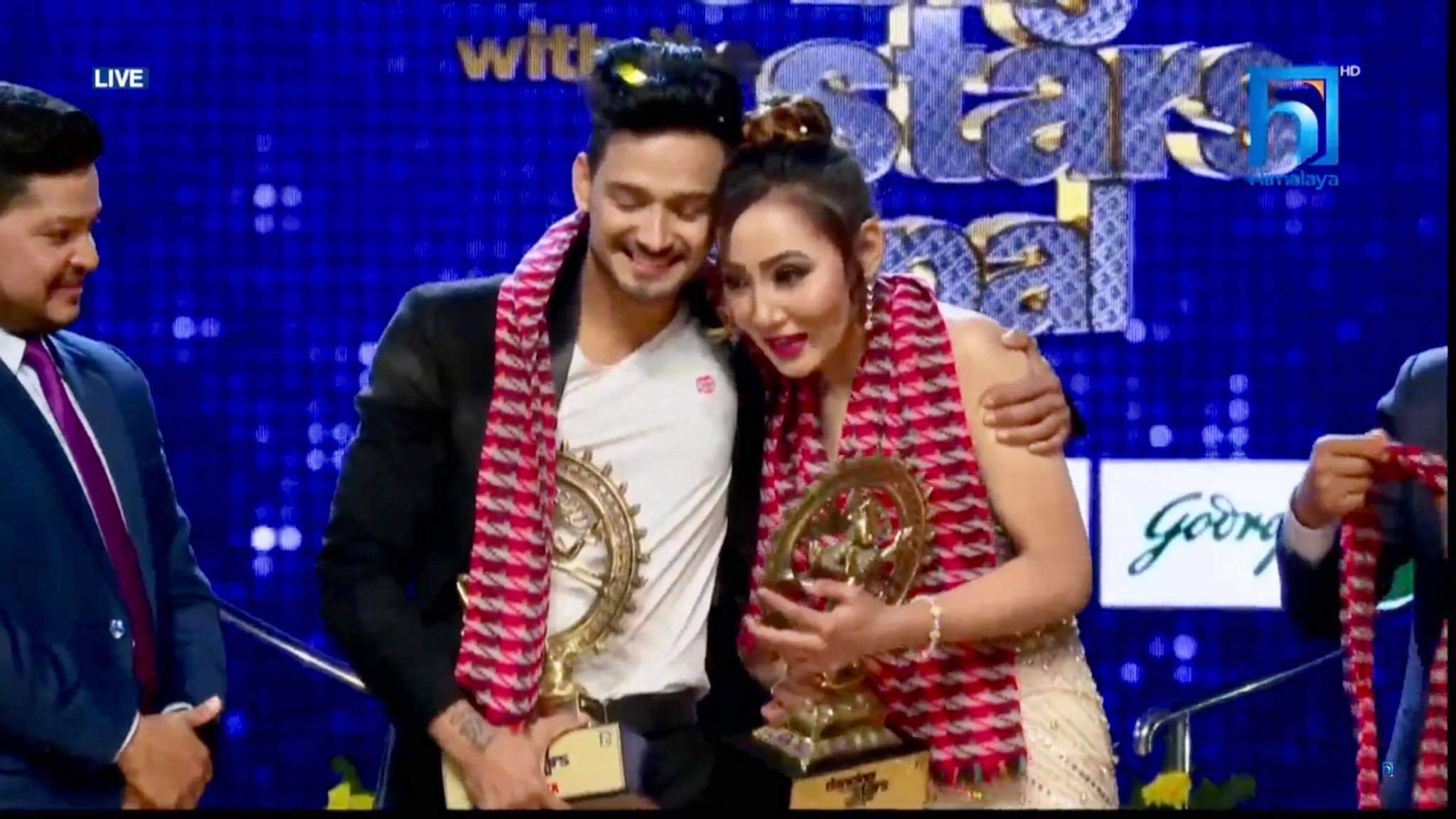 सुमी मोक्तान र बिजु पार्कीको (सुविजु) जोडीले हिमालय टेलिभिजनबाट प्रशारण भएको रियालिटी शो डान्सिङ्ग विथ द स्टार्सको उपाधि जिते